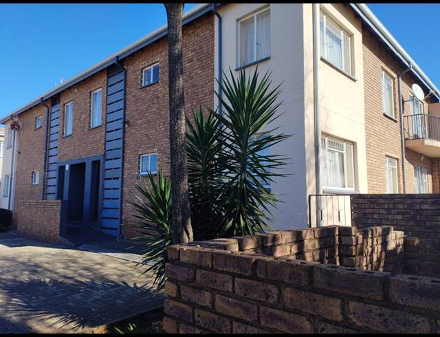 1,120M² APARTMENT BLOCK FOR SALE IN SELECTION PARK